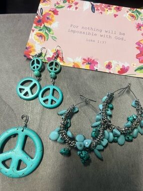 Turquoise Peace Sign Jewelry Set - Earrings & Pendant